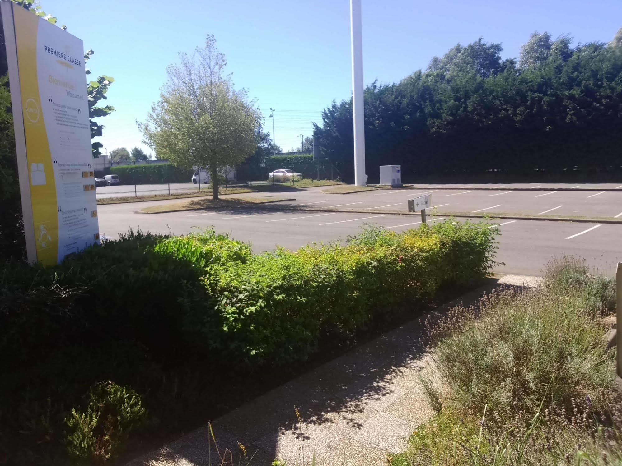 Premiere Classe Lille Sud Henin Beaumont Noyelles-Godault Exterior photo